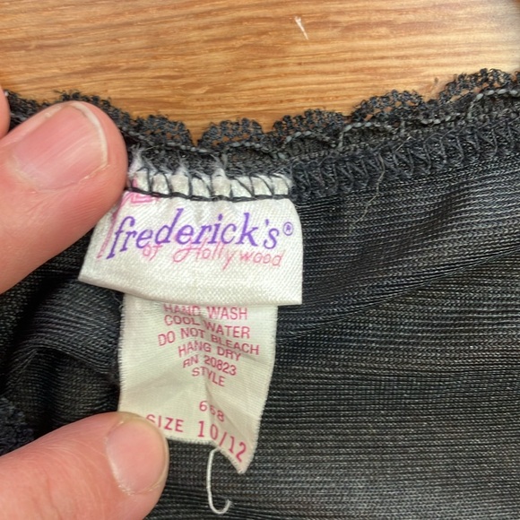 RARE Frederick’s of Hollywood set! slip dress and robe - Picture 6 of 10